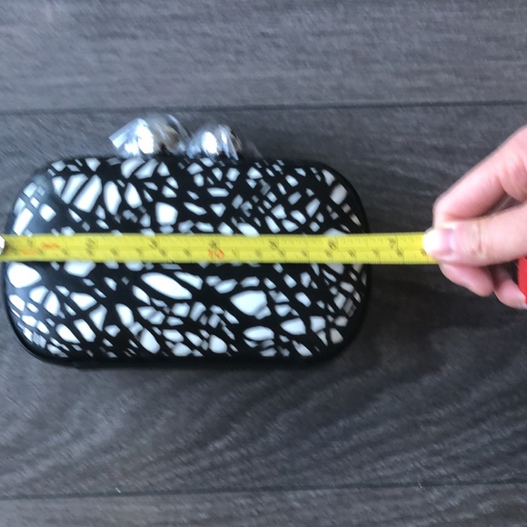 NWT Diane Von Furstenberg Black & White Clutch - Picture 8 of 10